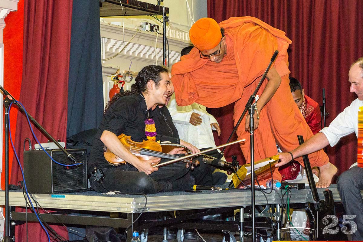 ©1987-2017 SKS Swaminarayan Temple East London